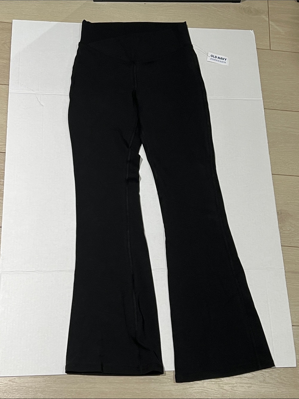 Brand New Old Navy Black Flared Yoga Pants